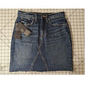 NEW- Size 2 Womens Silver Jeans Co. Jean Skirt Frisco Mini High Rise Indigo